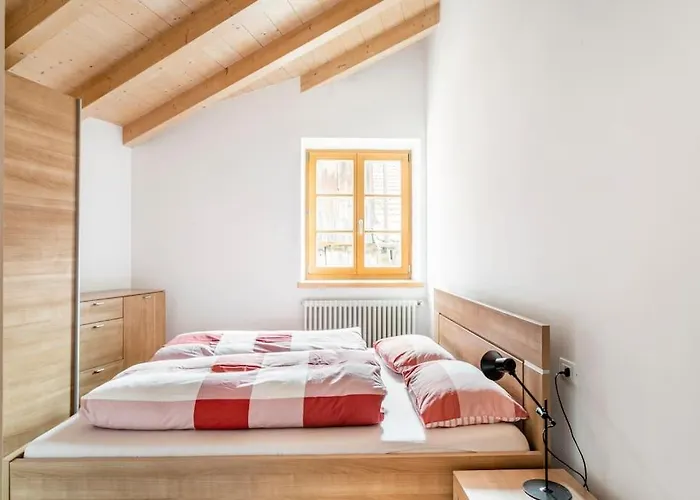 Appartamento Rustico Con Stube E Balcone