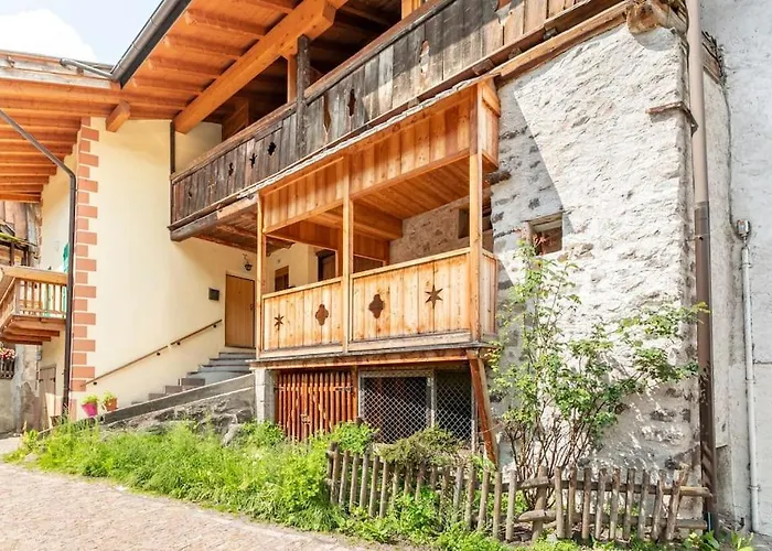 Appartamento Rustico Con Stube E Balcone